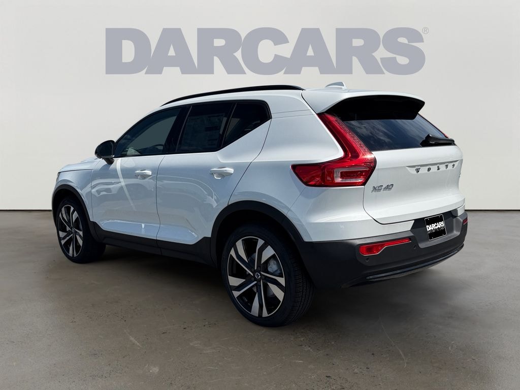New 2026 Volvo XC40 B5 Ultra SUV
