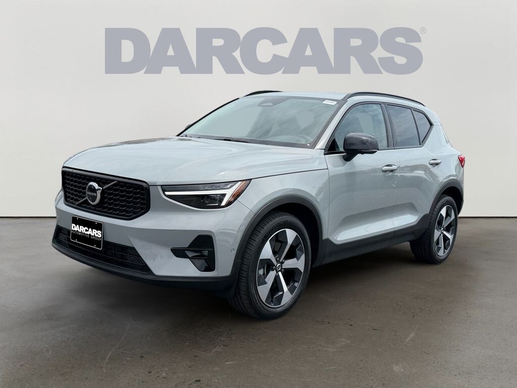 Certified 2026 Volvo XC40 B5 Plus SUV