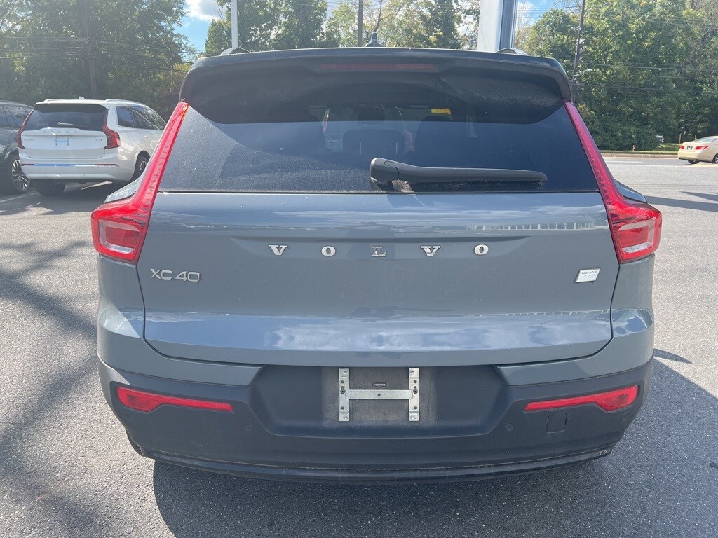 2023 Volvo XC40 Recharge Twin Plus photo 4