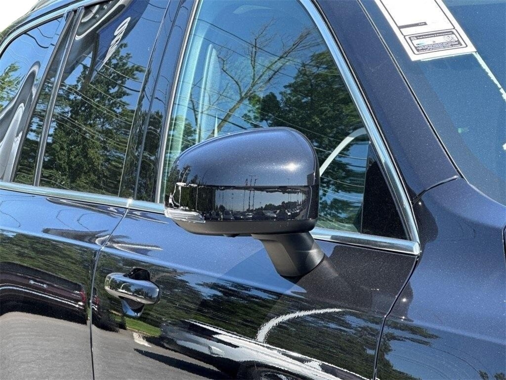 2025 Volvo XC90 photo 4