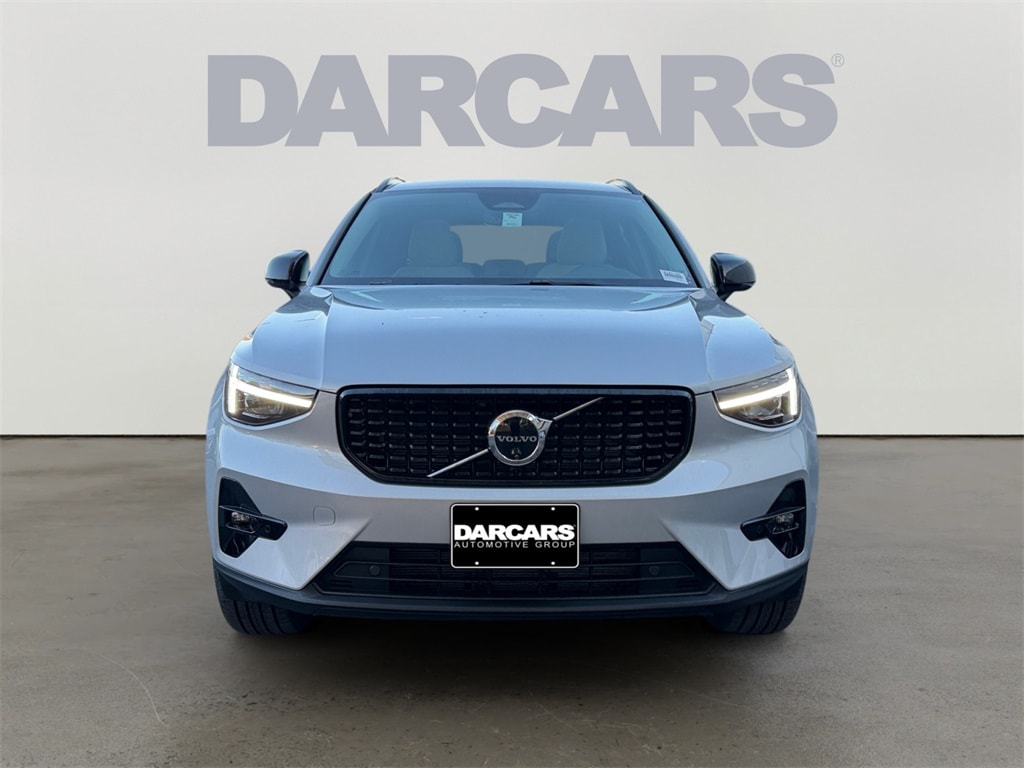 Certified 2025 Volvo XC40 B5 Ultra Dark Theme SUV
