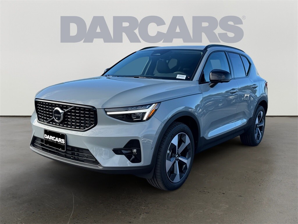 New 2026 Volvo XC40 B5 Plus SUV