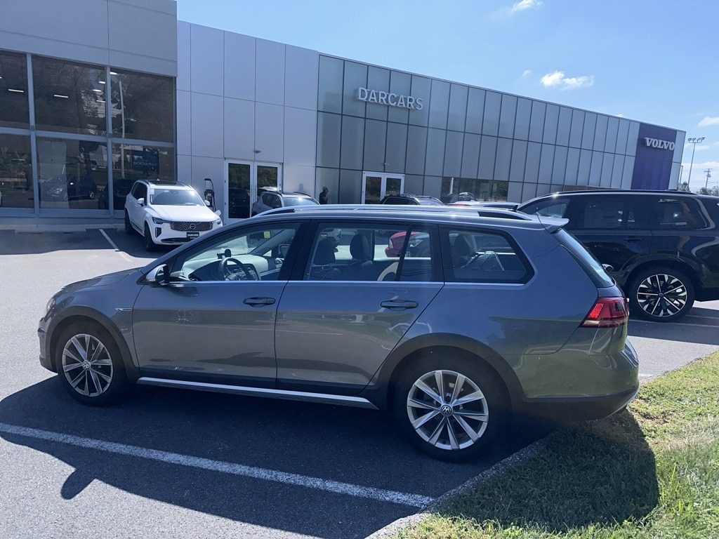 Used 2017 Volkswagen Golf Alltrack Alltrack SE with VIN 3VWH17AU7HM516498 for sale in Derwood, MD
