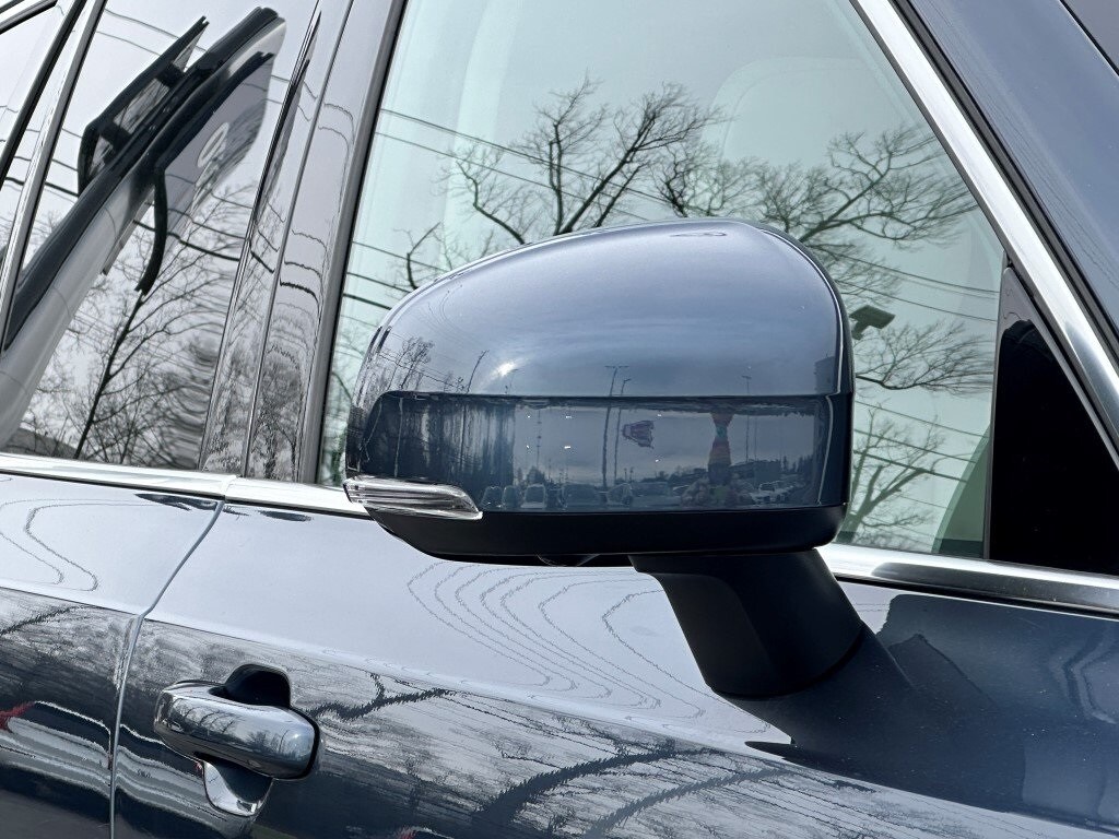 2025 Volvo XC90 B5 photo 4