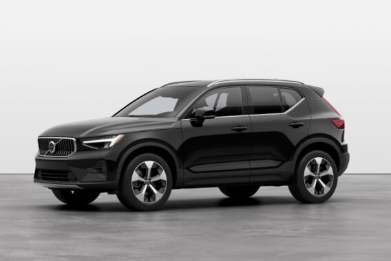 Volvo upgrades XC40 powertrain and equipment levels