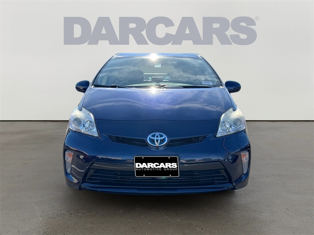 2014 Toyota Prius Two photo 2