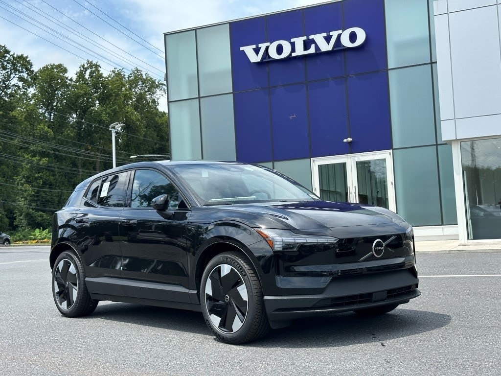 2025 Volvo EX30 Twin Motor Plus