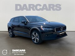 2026 Volvo V60 Cross Country B5 Plus AWD Wagon