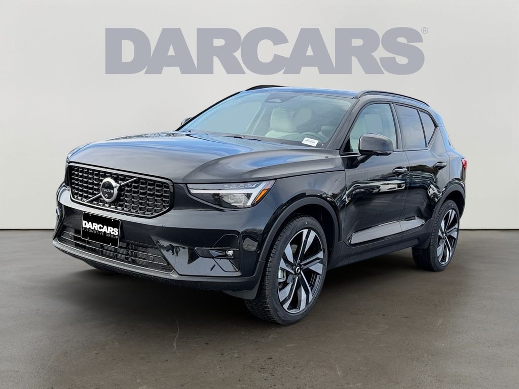 New 2026 Volvo XC40 B5 Ultra SUV