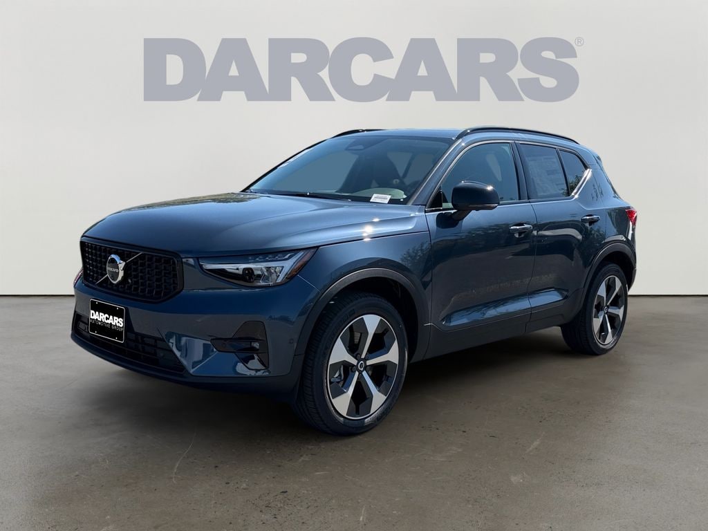 New 2026 Volvo XC40 B5 Plus SUV