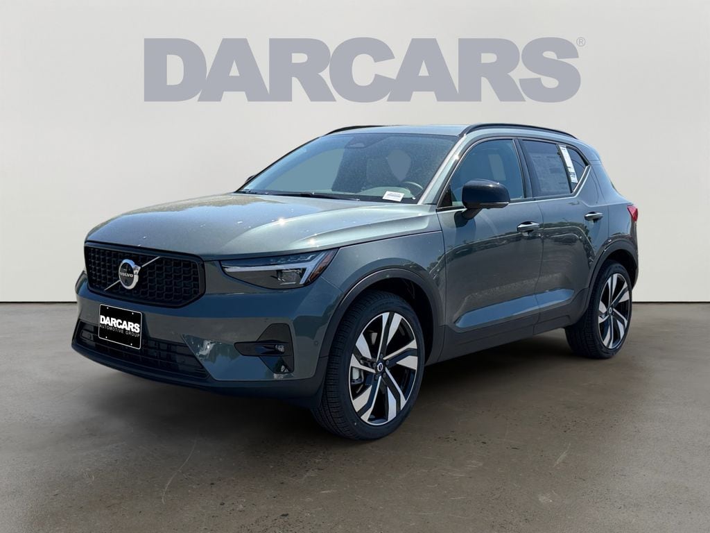 New 2026 Volvo XC40 B5 Ultra SUV