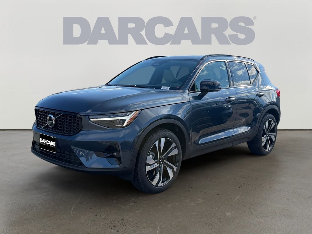 New 2026 Volvo XC40 B5 Ultra SUV