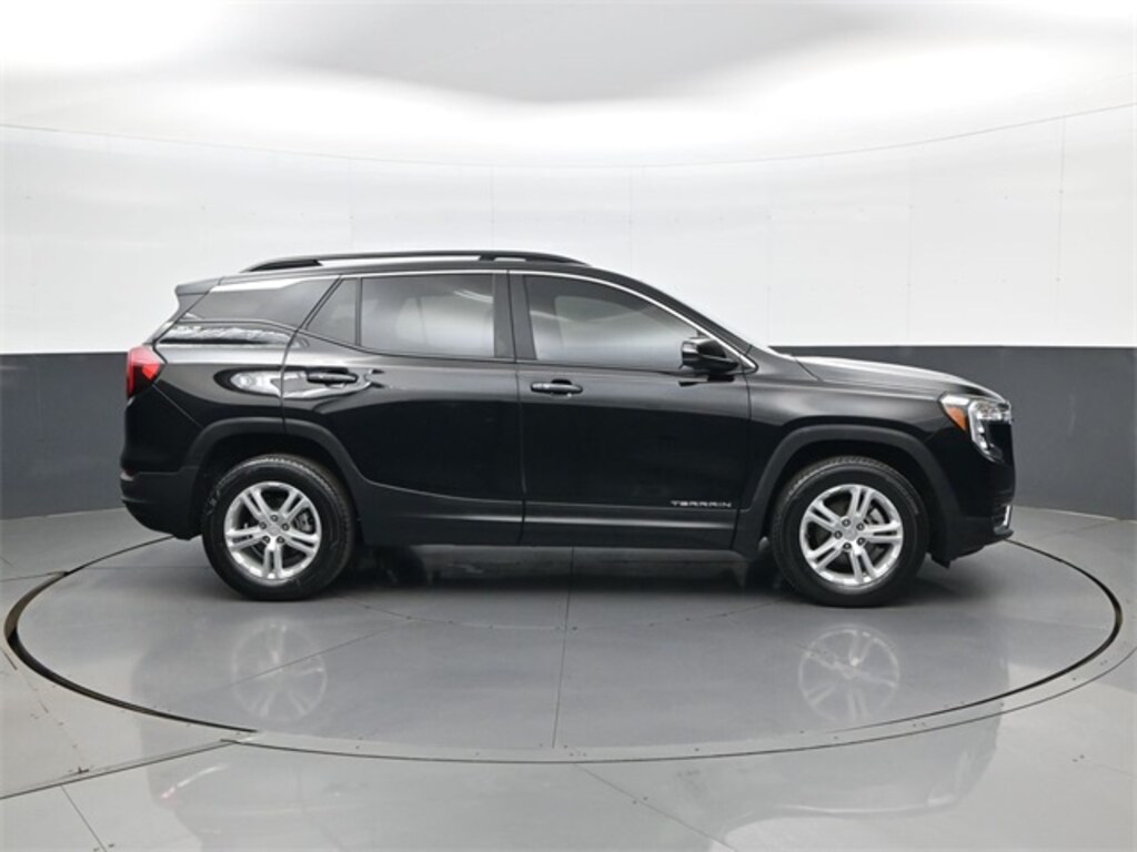 Used 2023 GMC Terrain SLE SUV