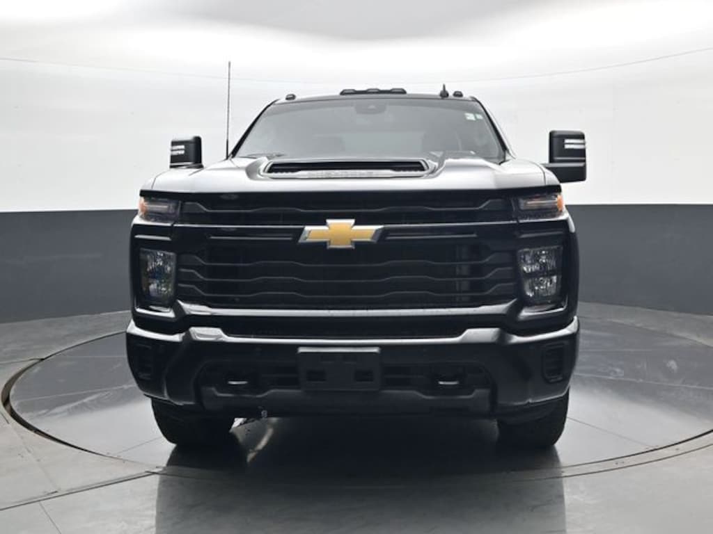 Used 2025 Chevrolet Silverado 2500 HD Custom Truck Crew Cab