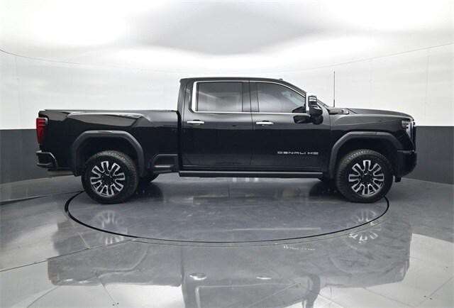 2025 Gmc Sierra 3500 HD Denali Ultimate photo 4