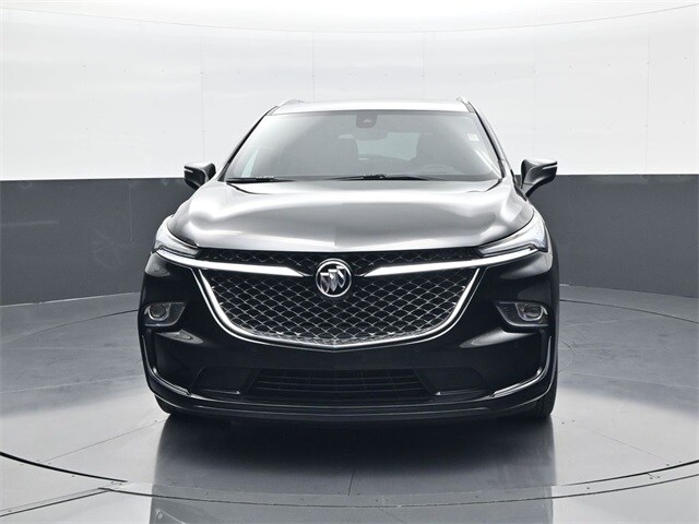 2024 Buick Enclave Avenir photo 2