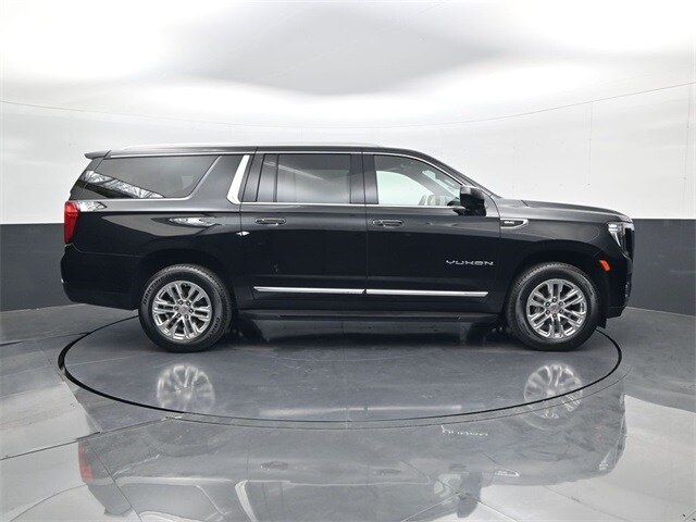 2024 Gmc Yukon XL SLT photo 2