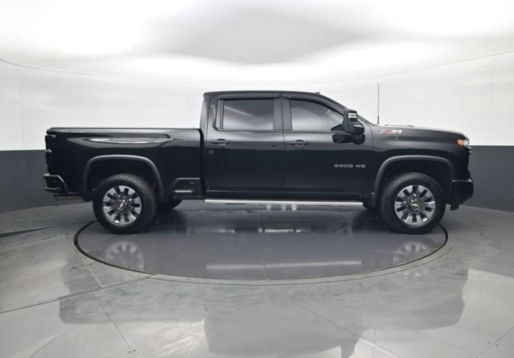 Used 2025 Chevrolet Silverado 2500 HD Custom Truck Crew Cab
