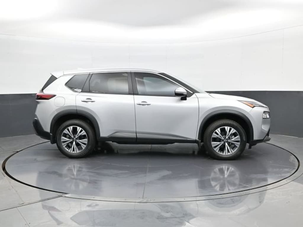 Used 2022 Nissan Rogue SV SUV