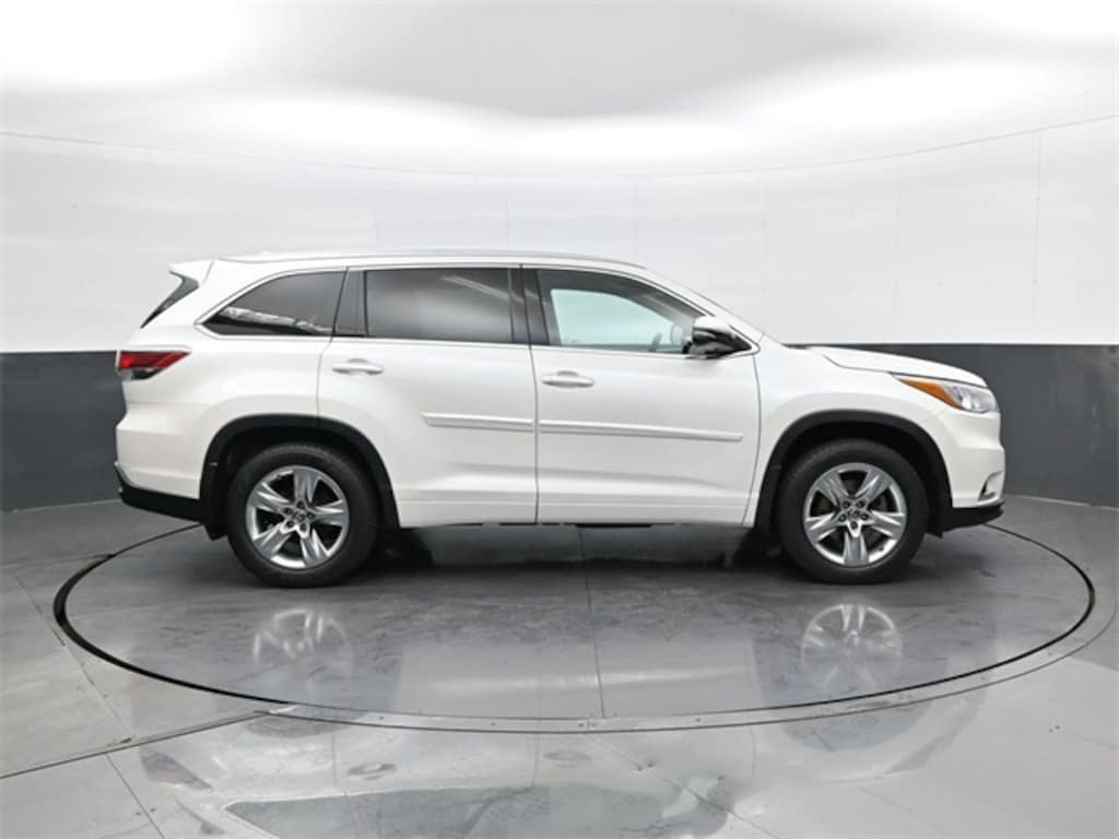Used 2016 Toyota Highlander SUV