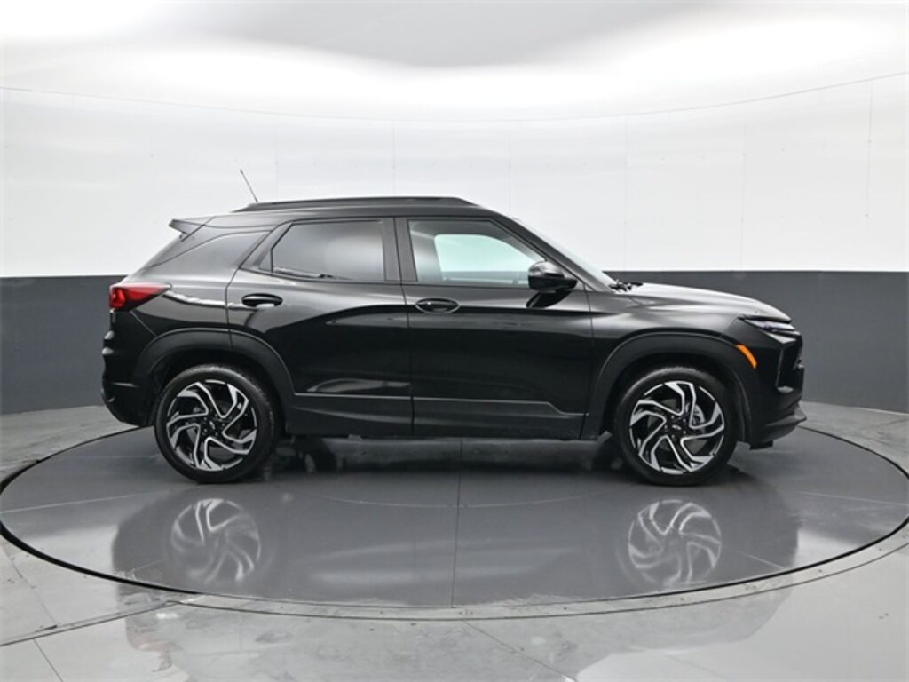 Used 2025 Chevrolet Trailblazer RS SUV
