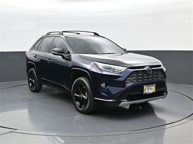 2021 Toyota RAV4 Hybrid XSE photo 3