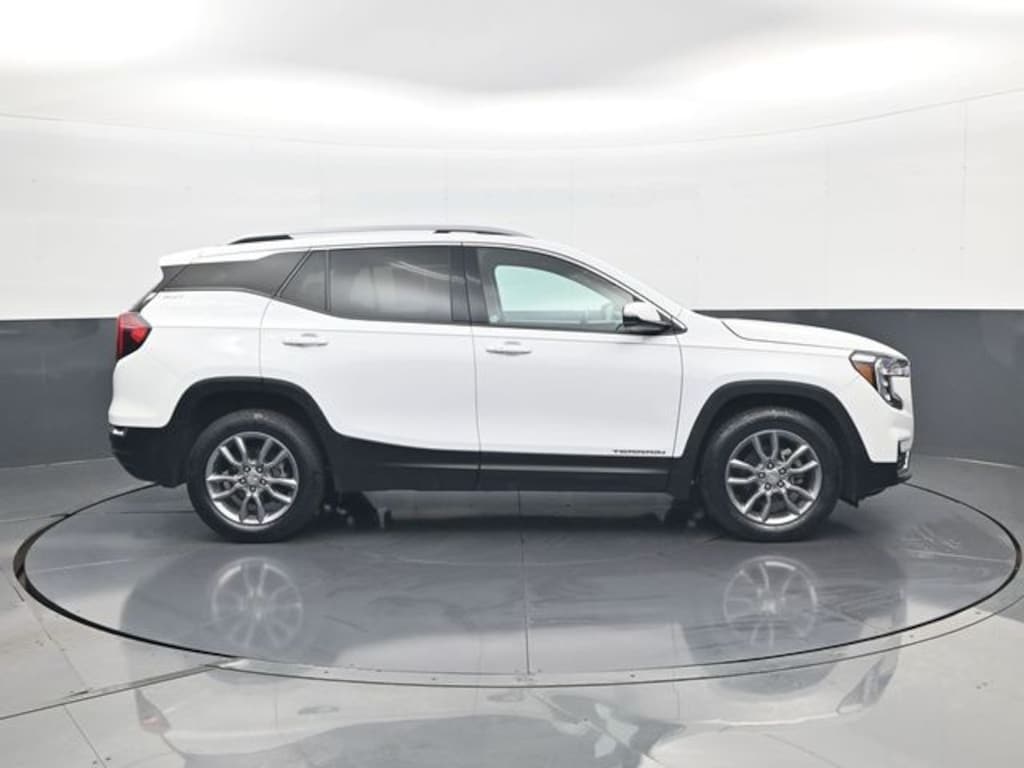 Used 2022 GMC Terrain SLT SUV