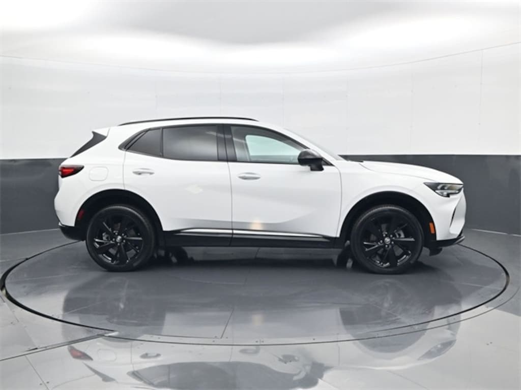 Used 2022 Buick Envision Essence SUV