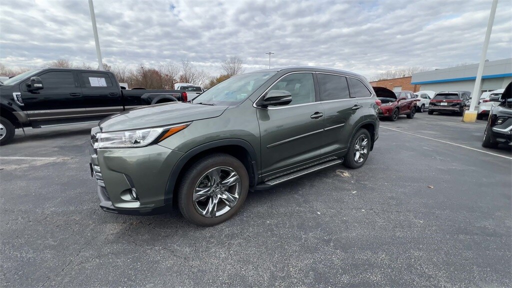 2017 Toyota Highlander Limited photo 4