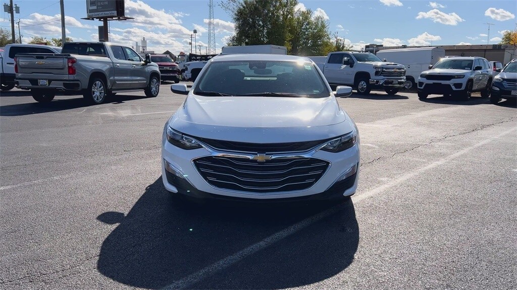 2024 Chevrolet Malibu LS photo 2