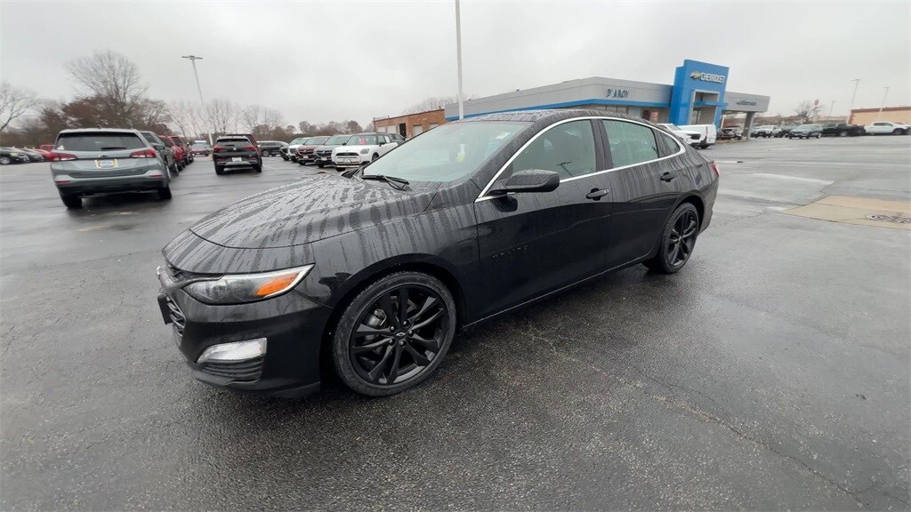 2023 Chevrolet Malibu 1LT photo 4