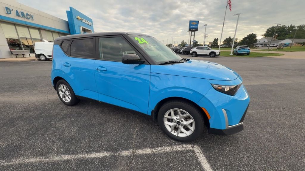 Used 2024 Kia Soul S Hatchback