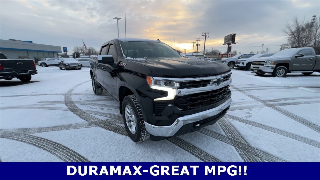 Used 2024 Chevrolet Silverado 1500 LT w/1LT Truck Crew Cab