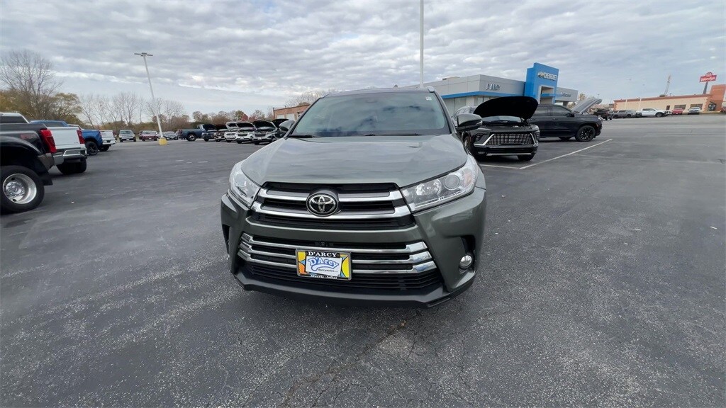 2017 Toyota Highlander Limited photo 3