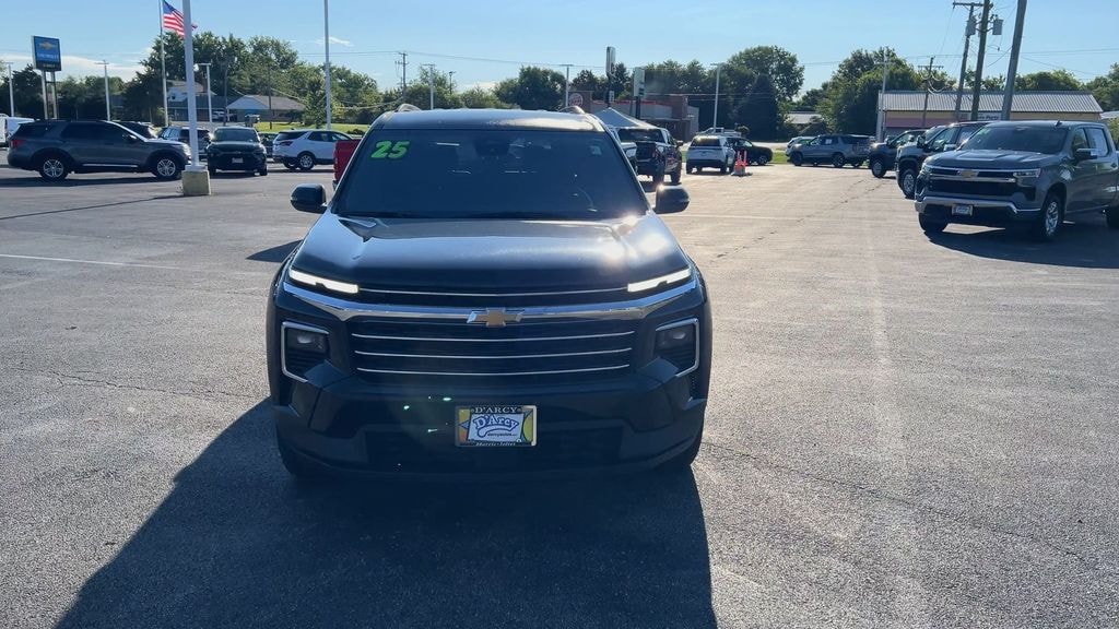 Used 2025 Chevrolet Traverse LT SUV