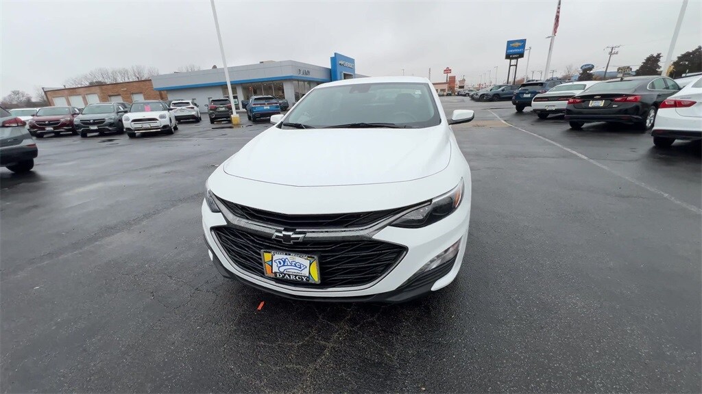 2024 Chevrolet Malibu 1LT photo 3