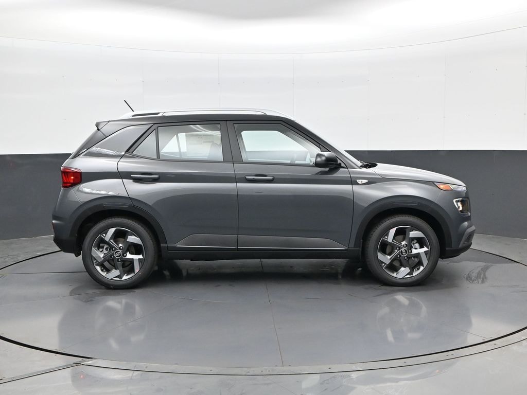 New 2026 Hyundai Venue SEL w/Two-Tone Roof SUV