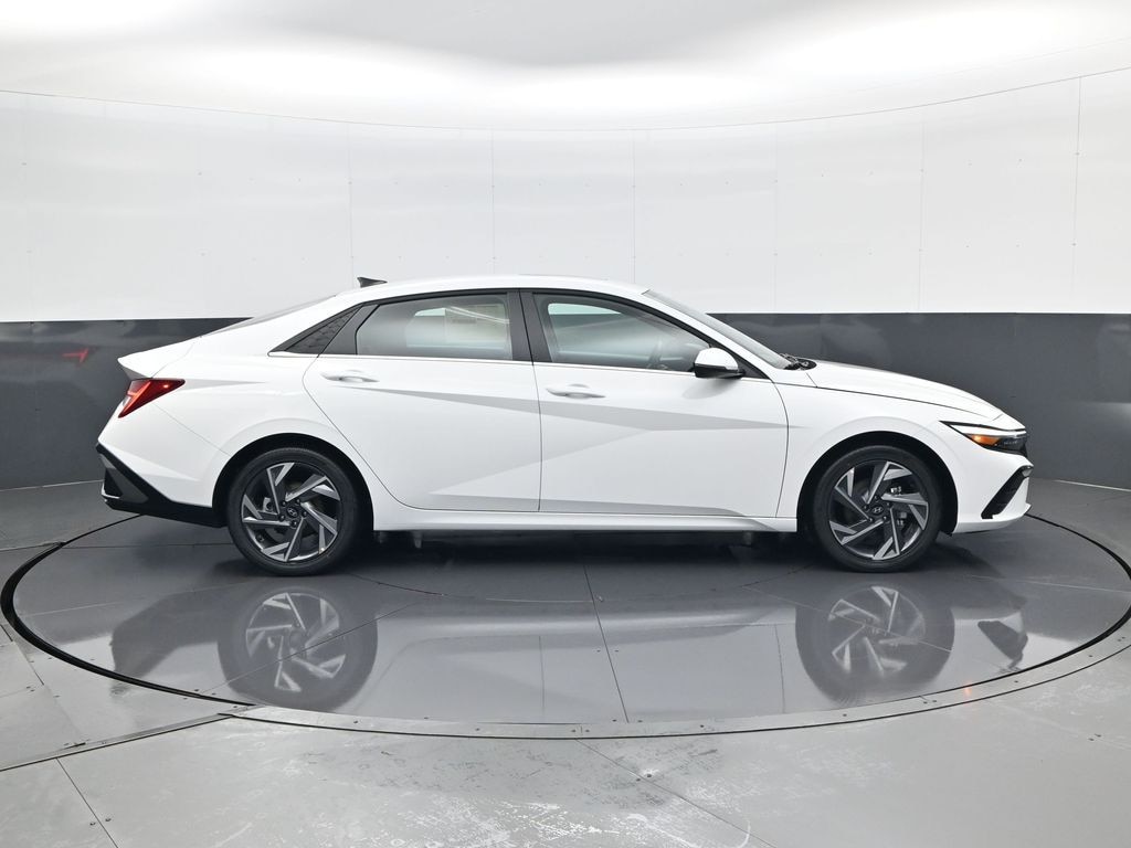 New 2026 Hyundai Elantra Hybrid Limited Sedan