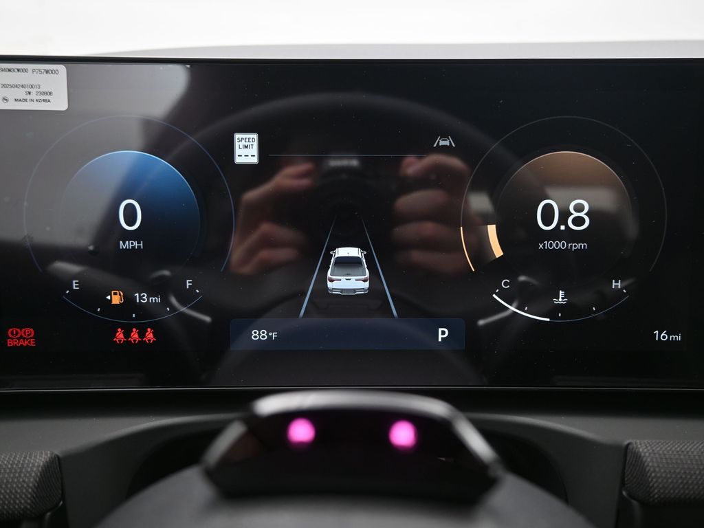 2026 Hyundai Santa Cruz Limited - Photo 9