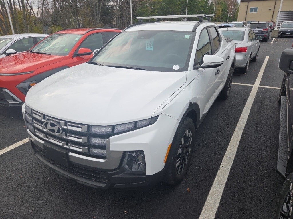 2025 Hyundai Santa Cruz SEL photo 2