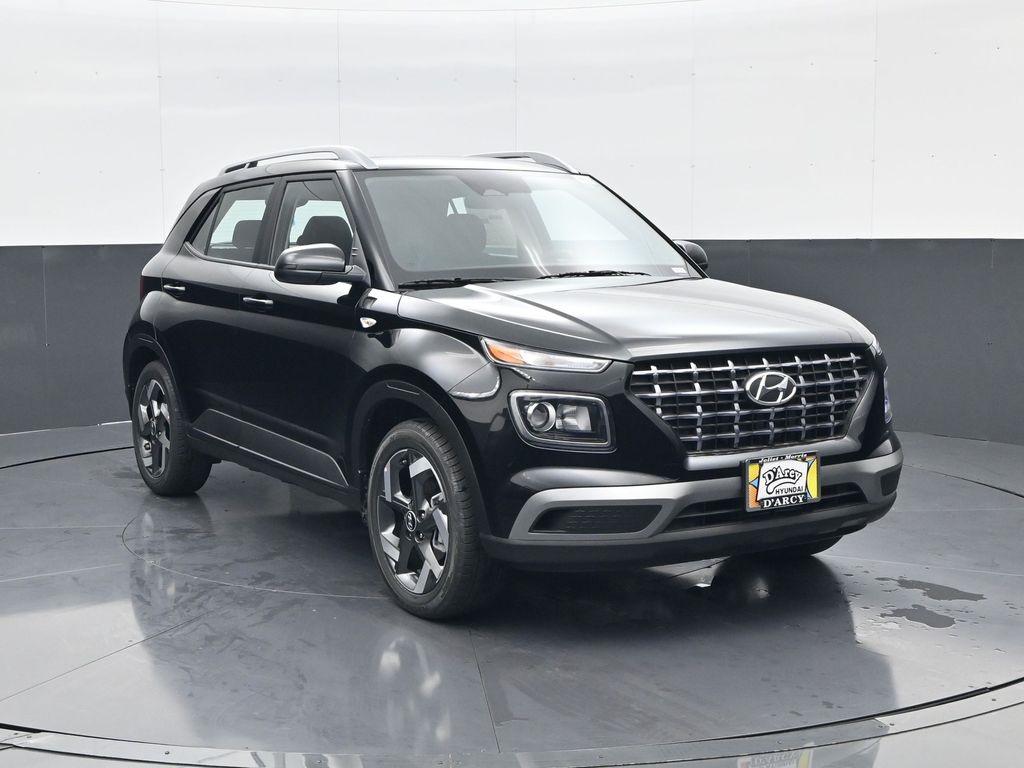 2025 Hyundai Venue SEL photo 3