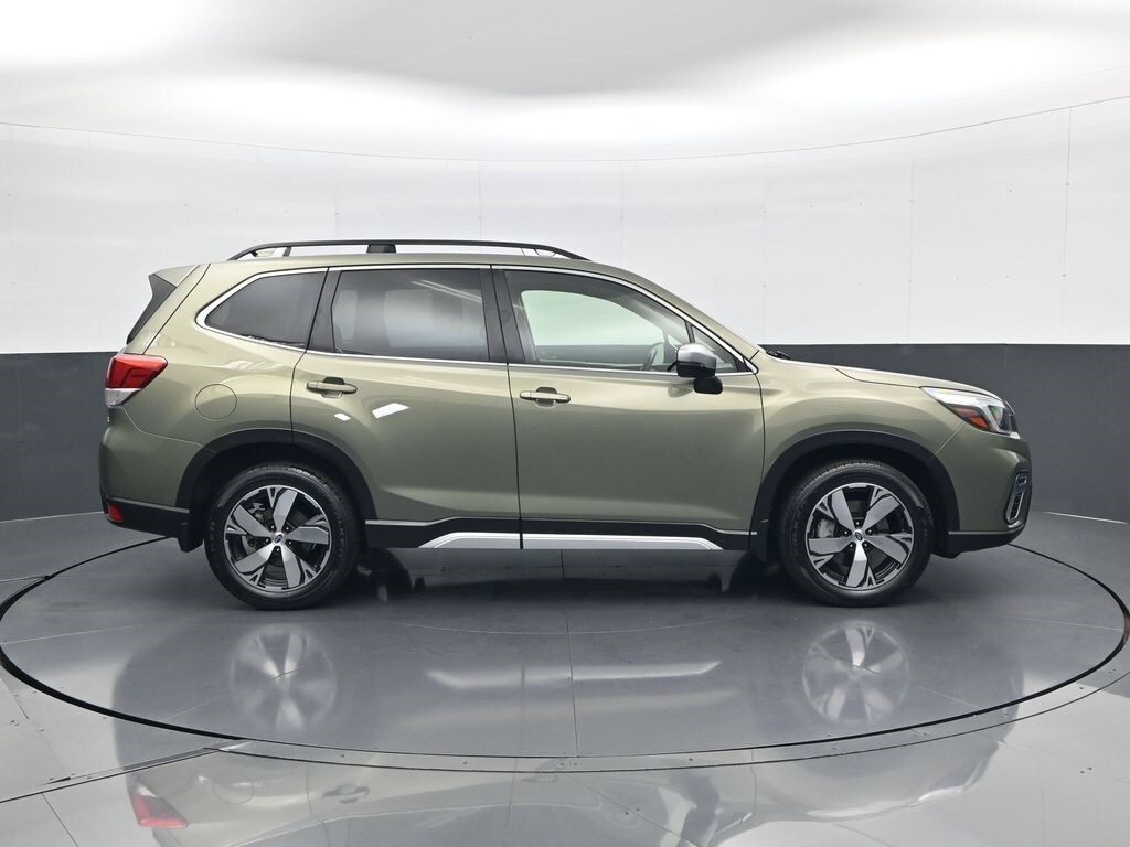 2020 Subaru Forester Touring photo 3