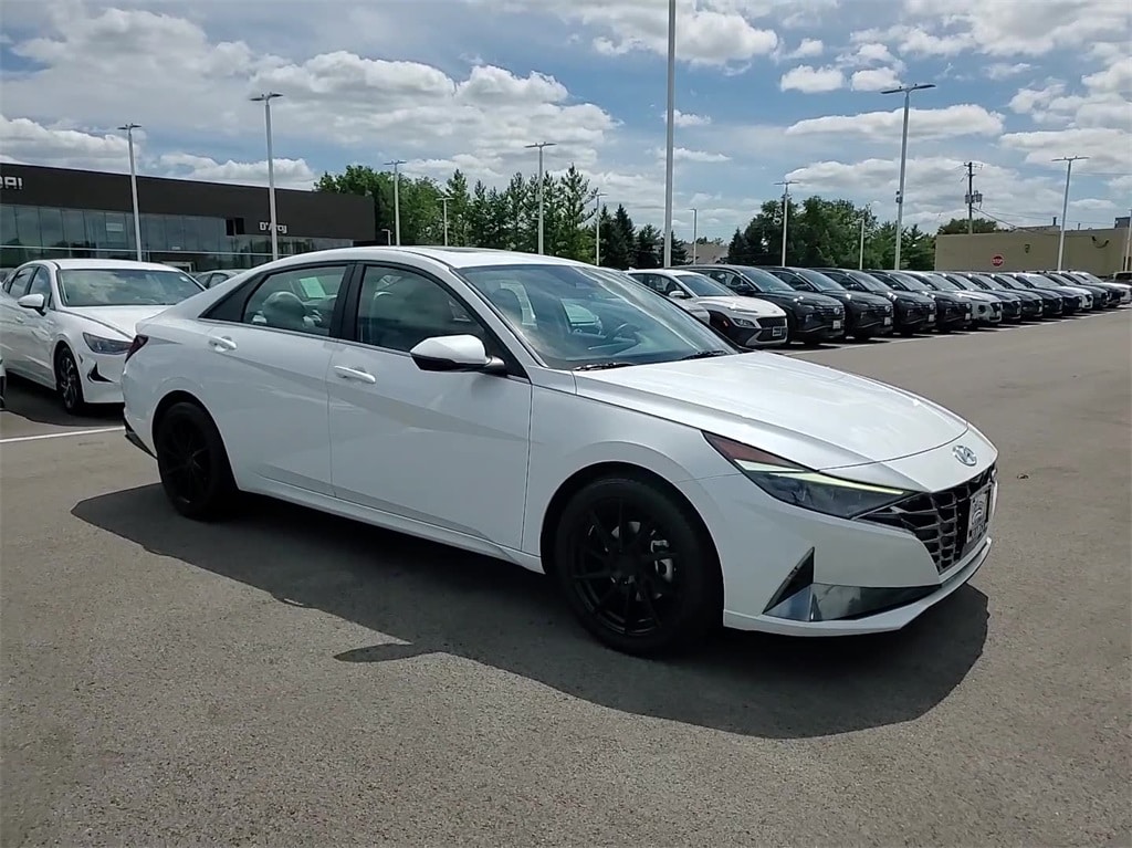 Certified 2022 Hyundai Elantra Limited with VIN 5NPLP4AG7NH067393 for sale in Joliet, IL