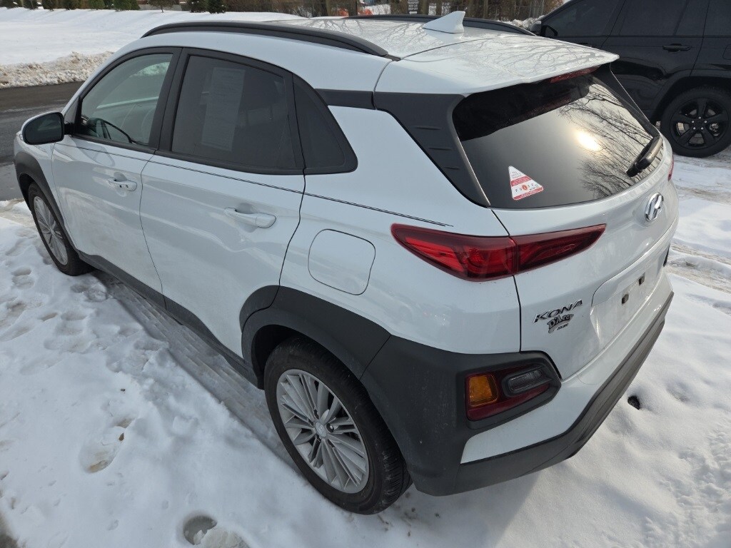 2020 Hyundai Kona SEL Plus photo 3