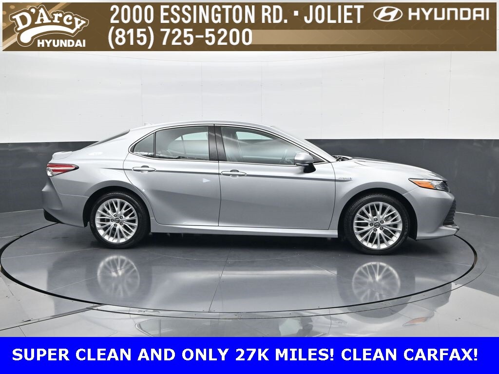 2020 Toyota Camry Hybrid XLE photo 4
