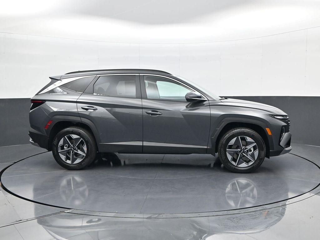 2025 Hyundai Tucson SEL Convenience photo 4
