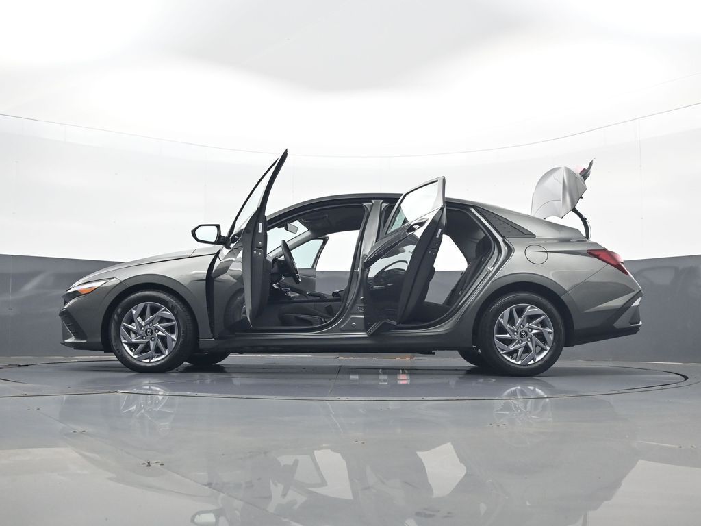 2024 Hyundai Elantra SEL - Photo 34
