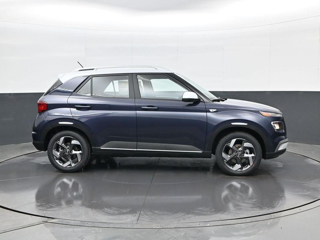 New 2026 Hyundai Venue SEL w/Two-Tone Roof SUV