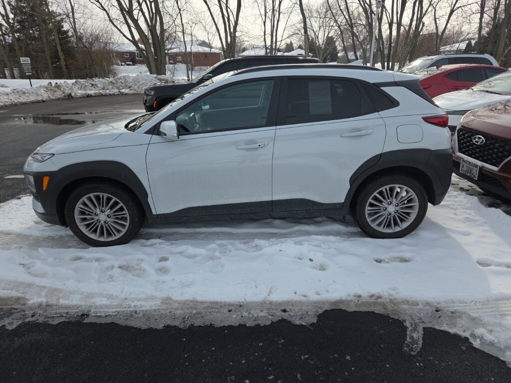 2020 Hyundai Kona SEL Plus photo 2