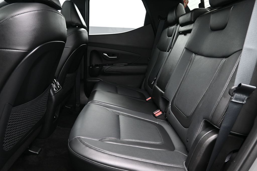 2025 Hyundai Santa Cruz Limited - Photo 11